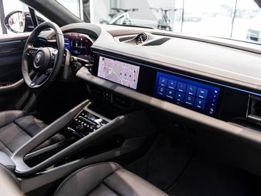 Porsche Macan Electrique Turbo — photo 26