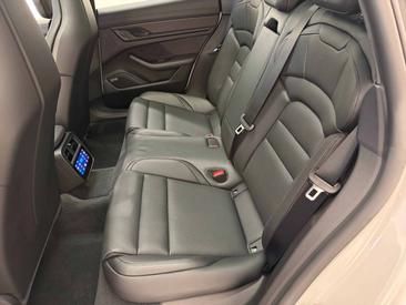 Porsche Taycan ph2 GTS — photo 25