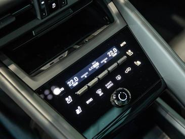 Porsche Macan Electrique Turbo — photo 35