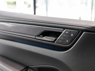 Porsche Macan Electrique Turbo — photo 49
