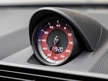 Porsche Panamera II ph2 4 Platinum Edition — photo 26