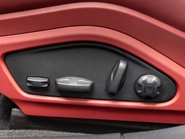 Porsche Panamera II ph2 4 Platinum Edition — photo 28