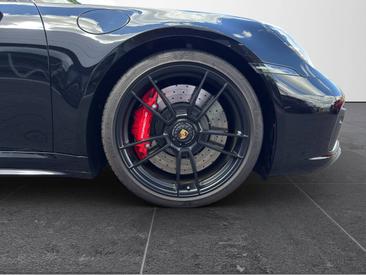 Porsche 992 I Carrera 4 GTS Cabriolet — photo 23
