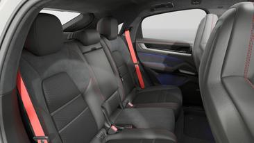 Porsche Cayenne III GTS Coupé — photo 13
