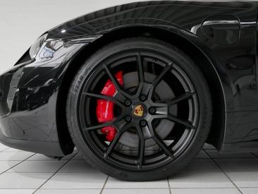 Porsche Taycan GTS — photo 9
