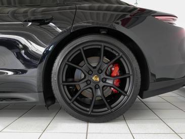 Porsche Taycan GTS — photo 10