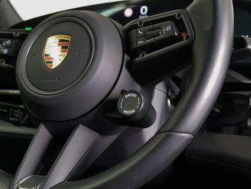 Porsche Taycan GTS — photo 31