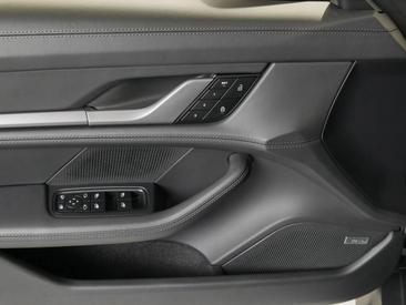 Porsche Taycan GTS — photo 36
