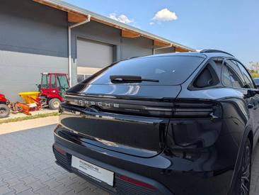 Porsche Macan Electrique 4 — photo 6