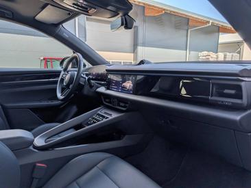 Porsche Macan Electrique 4 — photo 9