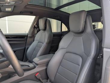 Porsche Macan Electrique 4 — photo 17