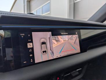 Porsche Macan Electrique 4 — photo 23