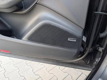 Porsche Macan Electrique 4 — photo 24