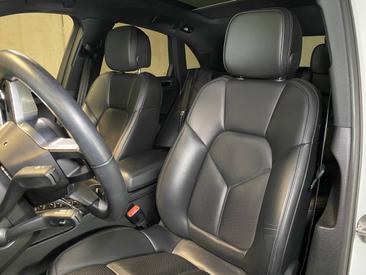 Porsche Macan S — photo 15