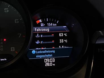 Porsche Macan S — photo 18