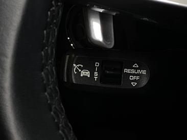 Porsche Macan S — photo 19