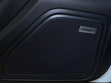 Porsche Macan S — photo 27