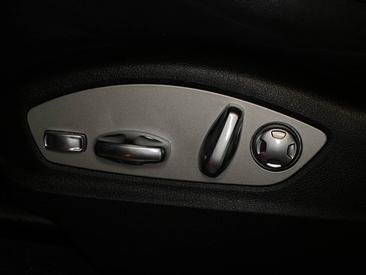 Porsche Macan S — photo 28