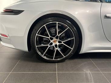 Porsche 992 II Carrera Cabriolet — photo 16