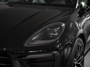 Porsche Macan S — photo 11