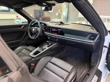 Porsche 992 I Carrera 4S Cabriolet — photo 14