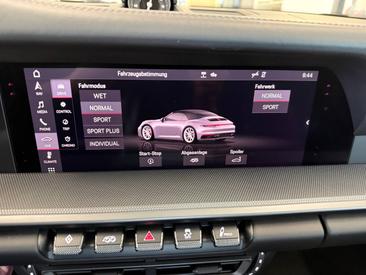 Porsche 992 I Carrera 4S Cabriolet — photo 19