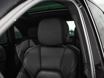Porsche Macan S — photo 20