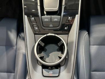 Porsche 992 II Carrera Cabriolet — photo 28