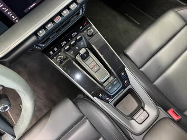Porsche 992 I Carrera 4S Cabriolet — photo 22