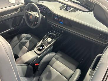 Porsche 992 II Carrera Cabriolet — photo 33