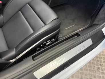 Porsche 992 I Carrera 4S Cabriolet — photo 25