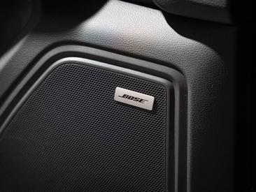 Porsche Macan S — photo 28