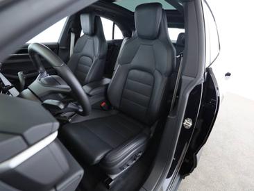Porsche Macan Electrique 4S — photo 12