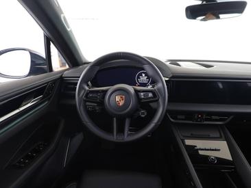 Porsche Macan Electrique 4S — photo 13