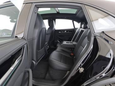 Porsche Macan Electrique 4S — photo 14