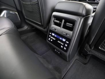 Porsche Macan Electrique 4S — photo 18