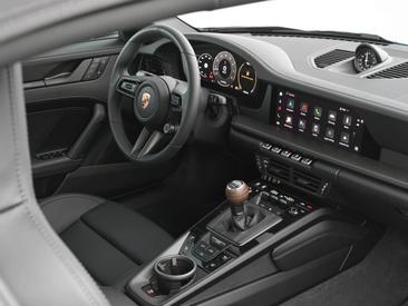 Porsche 992 II Carrera T Cabriolet — photo 22
