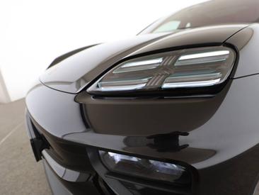 Porsche Macan Electrique 4S — photo 22