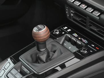 Porsche 992 II Carrera T Cabriolet — photo 28
