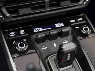 Porsche 992 I Turbo S Cabriolet — photo 23