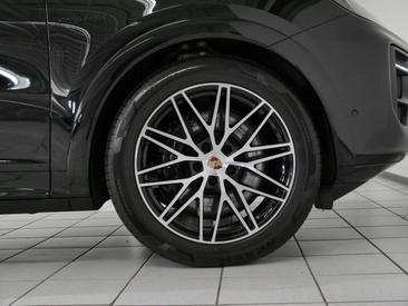 Porsche Cayenne III E-Hybrid Coupé — photo 12