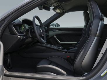 Porsche 992 II Carrera 4 GTS Cabriolet — photo 20