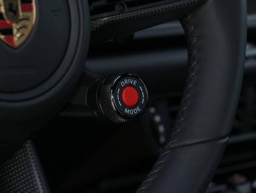 Porsche 992 II Carrera 4 GTS Cabriolet — photo 22