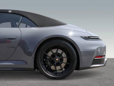 Porsche 992 II Carrera 4 GTS Cabriolet — photo 31