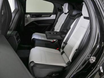 Porsche Cayenne III E-Hybrid Coupé — photo 23