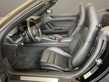 Porsche 992 I Carrera Cabriolet — photo 13