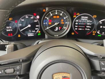Porsche 992 I Carrera Cabriolet — photo 16