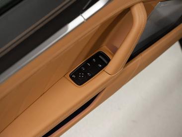 Porsche 992 I Turbo S Cabriolet — photo 23