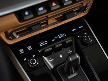 Porsche 992 I Turbo S Cabriolet — photo 28