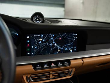 Porsche 992 I Turbo S Cabriolet — photo 31